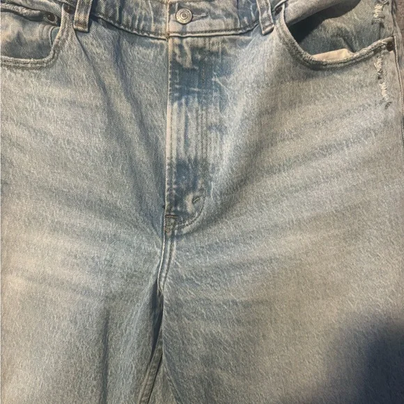 Abercrombie , like new Ultra High Rise 90s Straight Jean- 31 XL - Picture 4 of 8